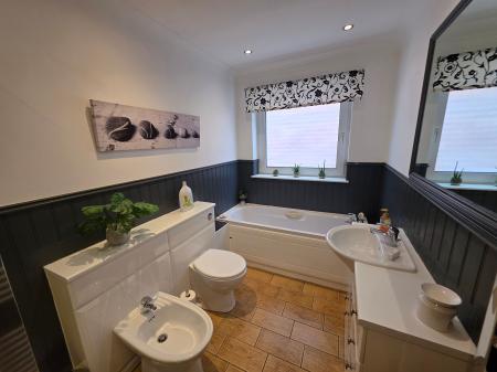 3 bedroom Detached house for sale in Kingsley Close, Mansfield Woodhouse, NG19