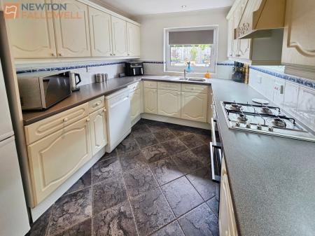 3 bedroom Detached house for sale in Kingsley Close, Mansfield Woodhouse, NG19