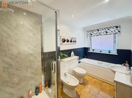 3 bedroom Detached house for sale in Kingsley Close, Mansfield Woodhouse, NG19