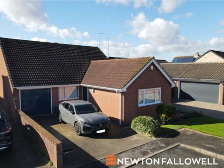 3 bedroom Bungalow for sale in Kingsley Close, Mansfield Woodhouse, NG19