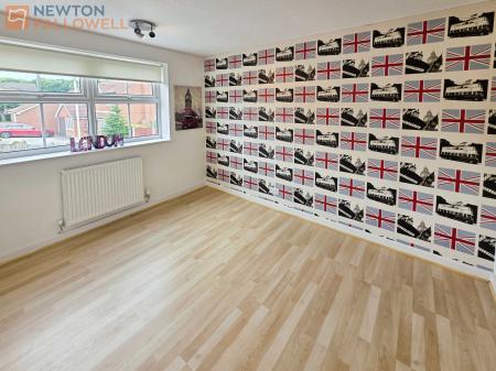 3 bedroom Semi-detached house for sale in Kempton Road, Mansfield, NG18