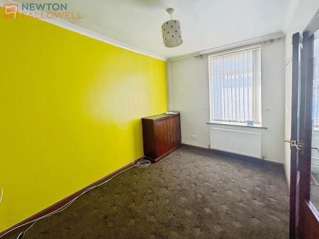 4 bedroom Terraced House for sale in Mount Milner, Mansfield, NG18