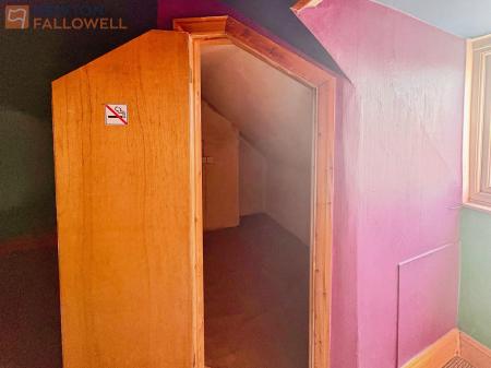 4 bedroom Terraced House for sale in Mount Milner, Mansfield, NG18