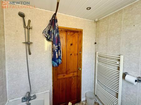 4 bedroom Terraced House for sale in Mount Milner, Mansfield, NG18
