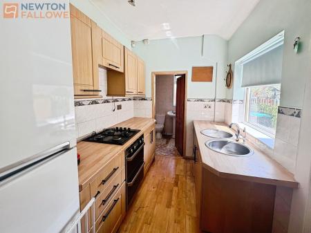 4 bedroom Terraced House for sale in Mount Milner, Mansfield, NG18