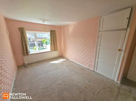 3 bedroom Semi-detached house for sale in Ladybrook Lane, Mansfield, NG18