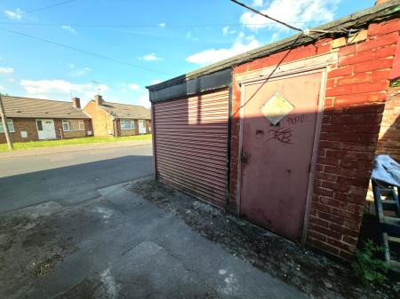 3 bedroom Terraced House for sale in Sookholme Road, Shirebrook, NG20