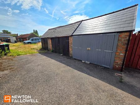 3 bedroom Terraced House for sale in Blackwell Road, Huthwaite, NG17