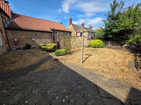 1 bedroom Ground floor flat to let in Station Street, Mansfield Woodhouse, NG19