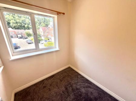 3 bedroom Semi-detached house to let in White Rose Avenue, Mansfield, NG18