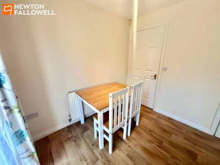 3 bedroom Semi-detached house to let in White Rose Avenue, Mansfield, NG18