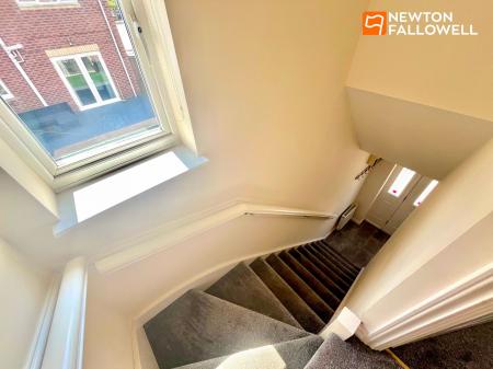 3 bedroom Semi-detached house to let in White Rose Avenue, Mansfield, NG18