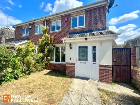 3 bedroom Semi-detached house to let in White Rose Avenue, Mansfield, NG18