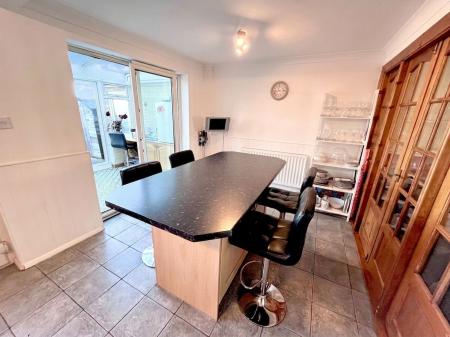 4 bedroom Link detached house for sale in Crosby Close, Forest Town, NG19