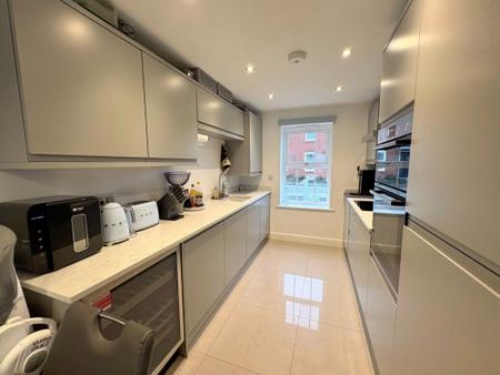 4 bedroom Semi-detached house for sale in Boundary Way, Glapwell, S44