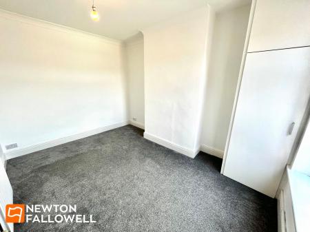 3 bedroom Terraced House for sale in Chesterfield Road South, Mansfield, NG19