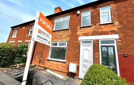 3 bedroom Terraced House for sale in Chesterfield Road South, Mansfield, NG19