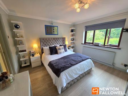4 bedroom Detached house for sale in Northfield Avenue, Pleasley Vale, NG19
