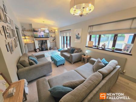 4 bedroom Detached house for sale in Northfield Avenue, Pleasley Vale, NG19
