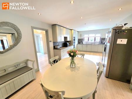 4 bedroom Detached house for sale in Northfield Avenue, Pleasley Vale