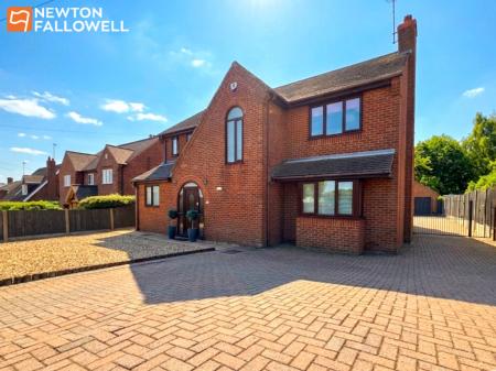 4 bedroom Detached house for sale in Northfield Avenue, Pleasley Vale, NG19