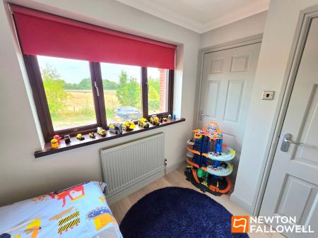 4 bedroom Detached house for sale in Northfield Avenue, Pleasley Vale, NG19