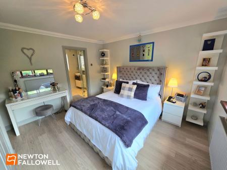 4 bedroom Detached house for sale in Northfield Avenue, Pleasley Vale, NG19