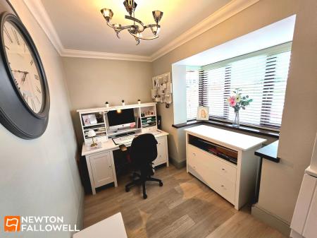 4 bedroom Detached house for sale in Northfield Avenue, Pleasley Vale, NG19