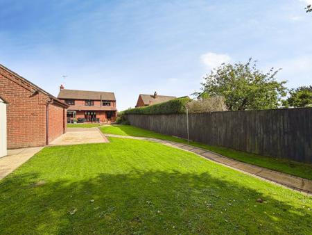 4 bedroom Detached house for sale in Northfield Avenue, Pleasley Vale