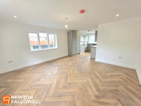3 bedroom Detached house for sale in Southwell Road East, Rainworth, NG21