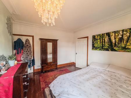 3 bedroom Semi-detached house for sale in Nottingham Road, Mansfield, NG18