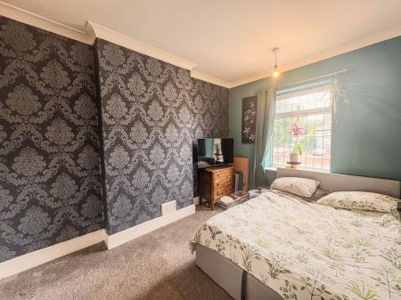 3 bedroom Semi-detached house for sale in Nottingham Road, Mansfield, NG18