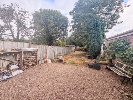3 bedroom Semi-detached house for sale in Nottingham Road, Mansfield, NG18
