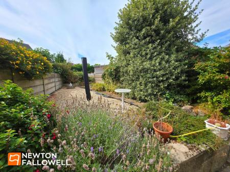 2 bedroom Semi-detached house for sale in Park Hall Road, Mansfield Woodhouse, NG19