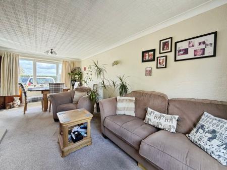 2 bedroom Semi-detached house for sale in Park Hall Road, Mansfield Woodhouse, NG19