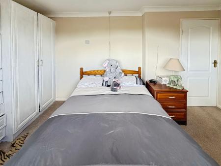 2 bedroom Semi-detached house for sale in Park Hall Road, Mansfield Woodhouse, NG19