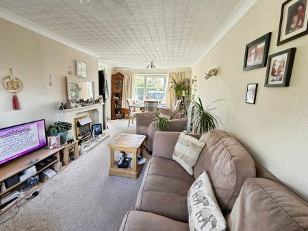 2 bedroom Semi-detached house for sale in Park Hall Road, Mansfield Woodhouse, NG19