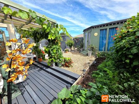 2 bedroom Semi-detached bungalow for sale in Sycamore Close, Rainworth, NG21