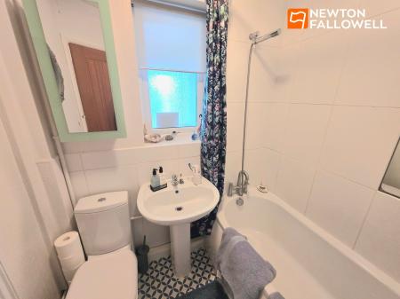 2 bedroom Semi-detached bungalow for sale in Sycamore Close, Rainworth, NG21