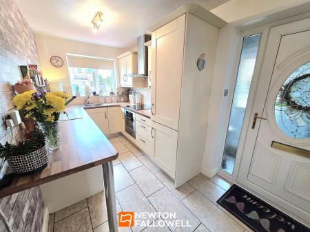 2 bedroom Semi-detached bungalow for sale in Sycamore Close, Rainworth, NG21