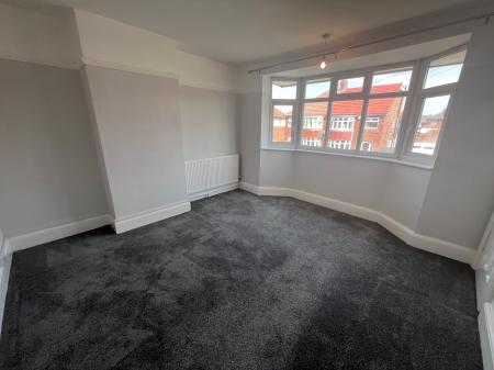 3 bedroom House to let in Hillsway Crescent, Mansfield, NG18