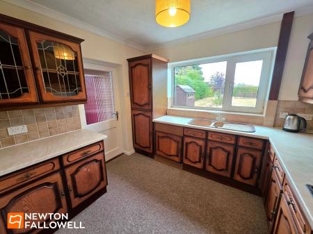 4 bedroom Detached house for sale in Southwell Road East, Rainworth, NG21
