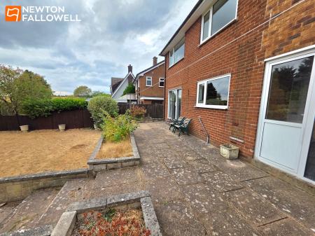 4 bedroom Detached house for sale in Southwell Road East, Rainworth, NG21