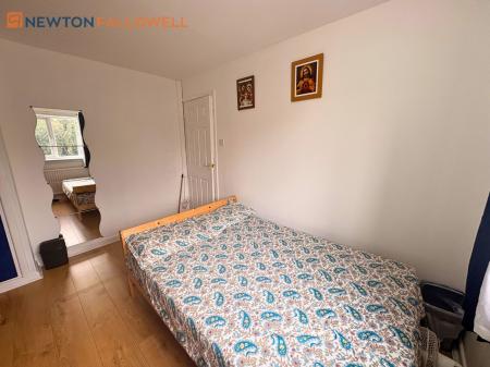 3 bedroom Semi-detached house for sale in Romsey Place, Mansfield, NG19