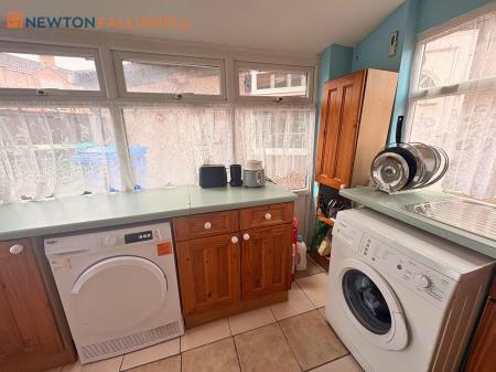 3 bedroom Semi-detached house for sale in Romsey Place, Mansfield, NG19