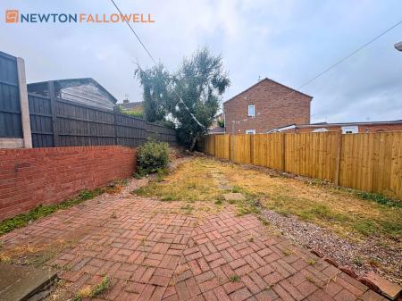 3 bedroom Semi-detached house for sale in Romsey Place, Mansfield, NG19