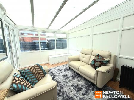 4 bedroom Semi-detached house for sale in Queensway, Forest Town, NG19