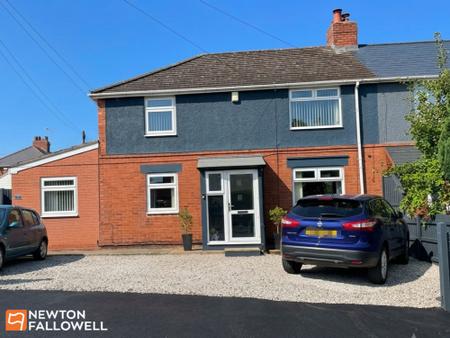 4 bedroom Semi-detached house for sale in Queensway, Forest Town, NG19