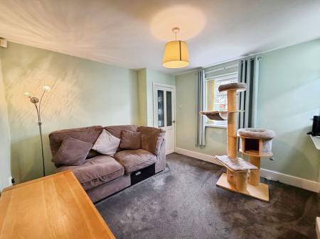 4 bedroom Semi-detached house for sale in Queensway, Forest Town, NG19