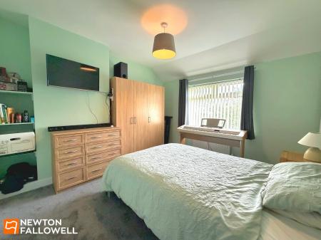 4 bedroom Semi-detached house for sale in Queensway, Forest Town, NG19